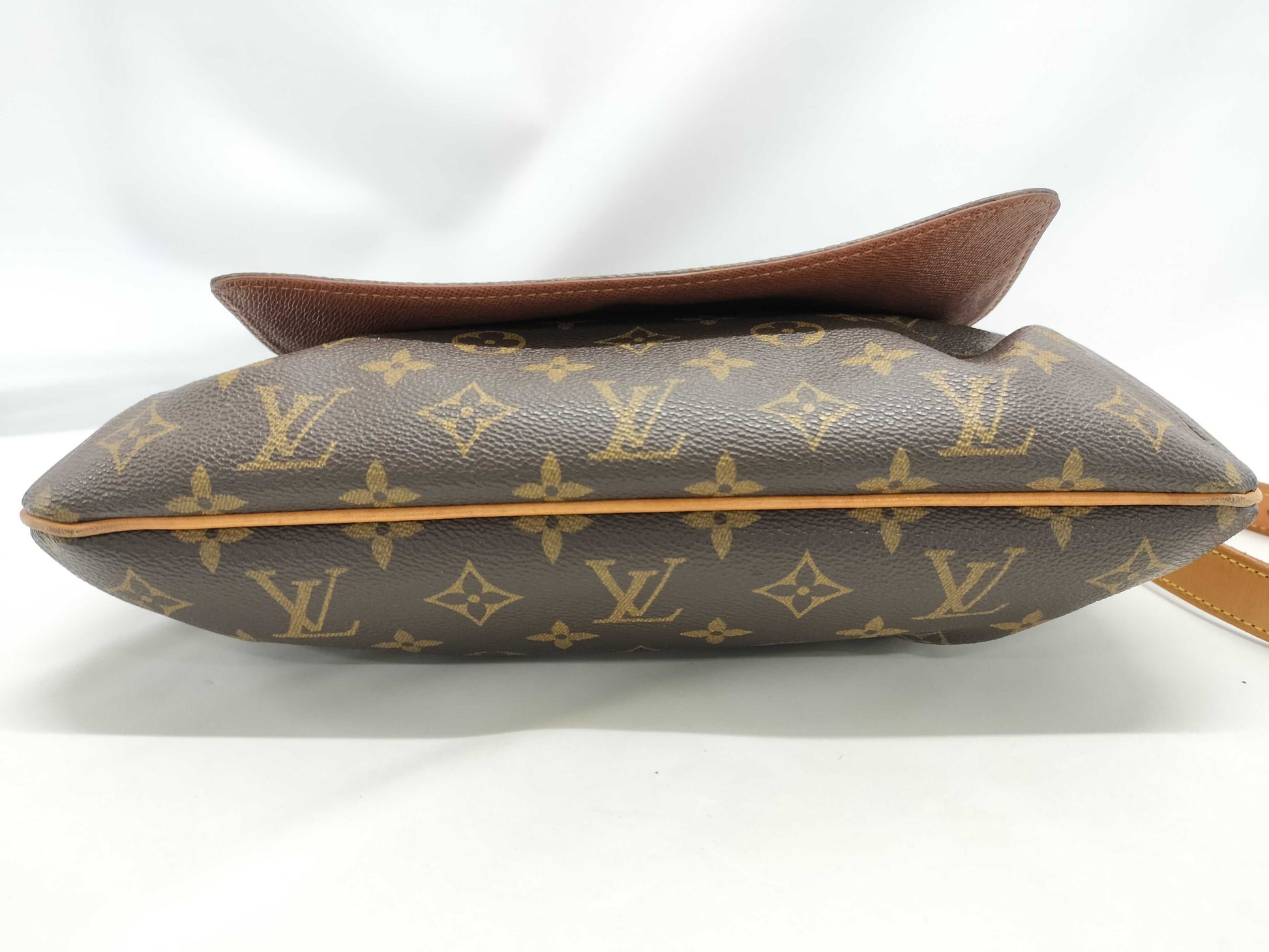 LOUIS VUITTON AS1929 Monogram M51256 Musette Shoulder Bag