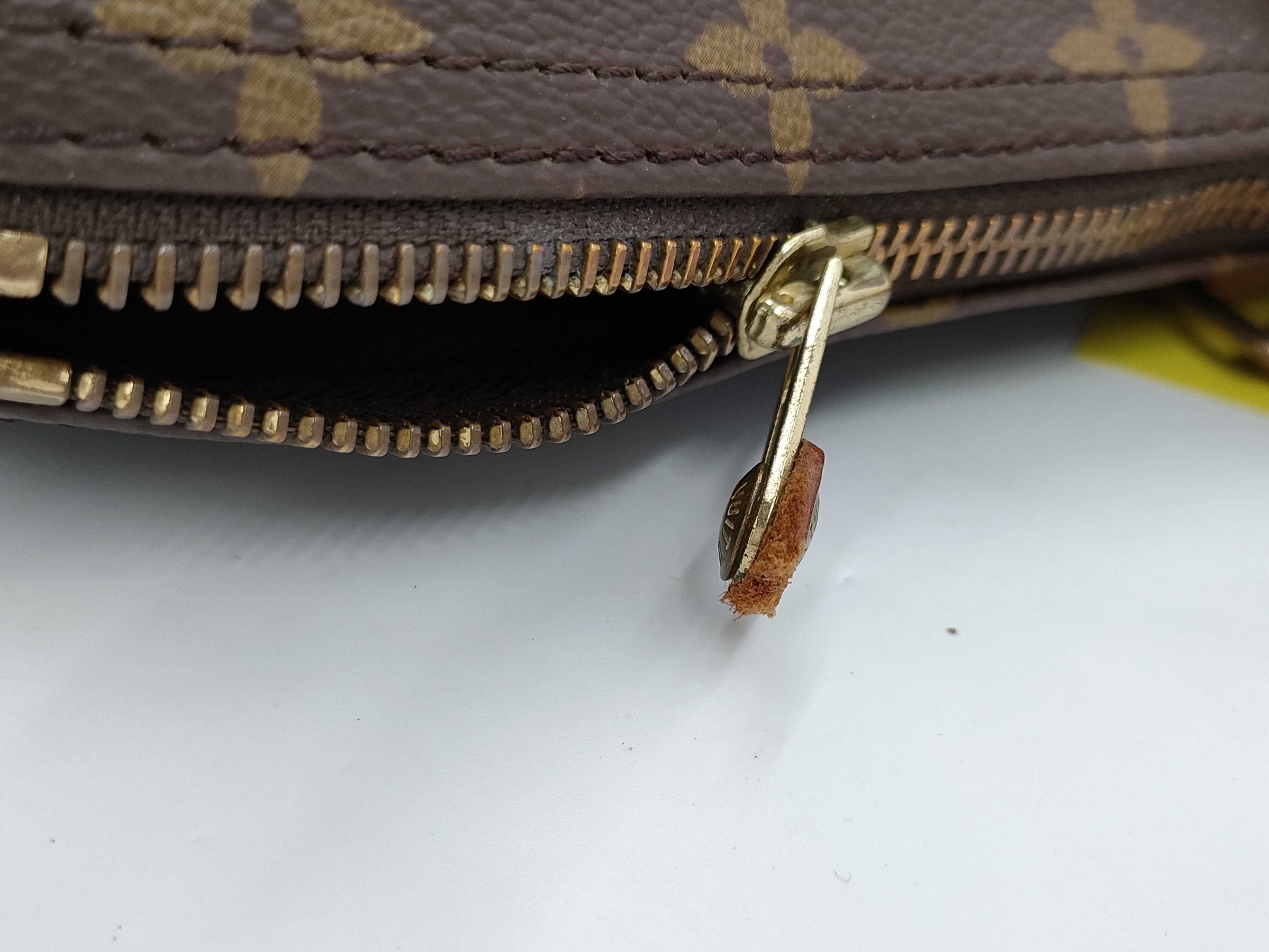 LOUIS VUITTON Monogram Speedy 40 Handbag Boston Bag