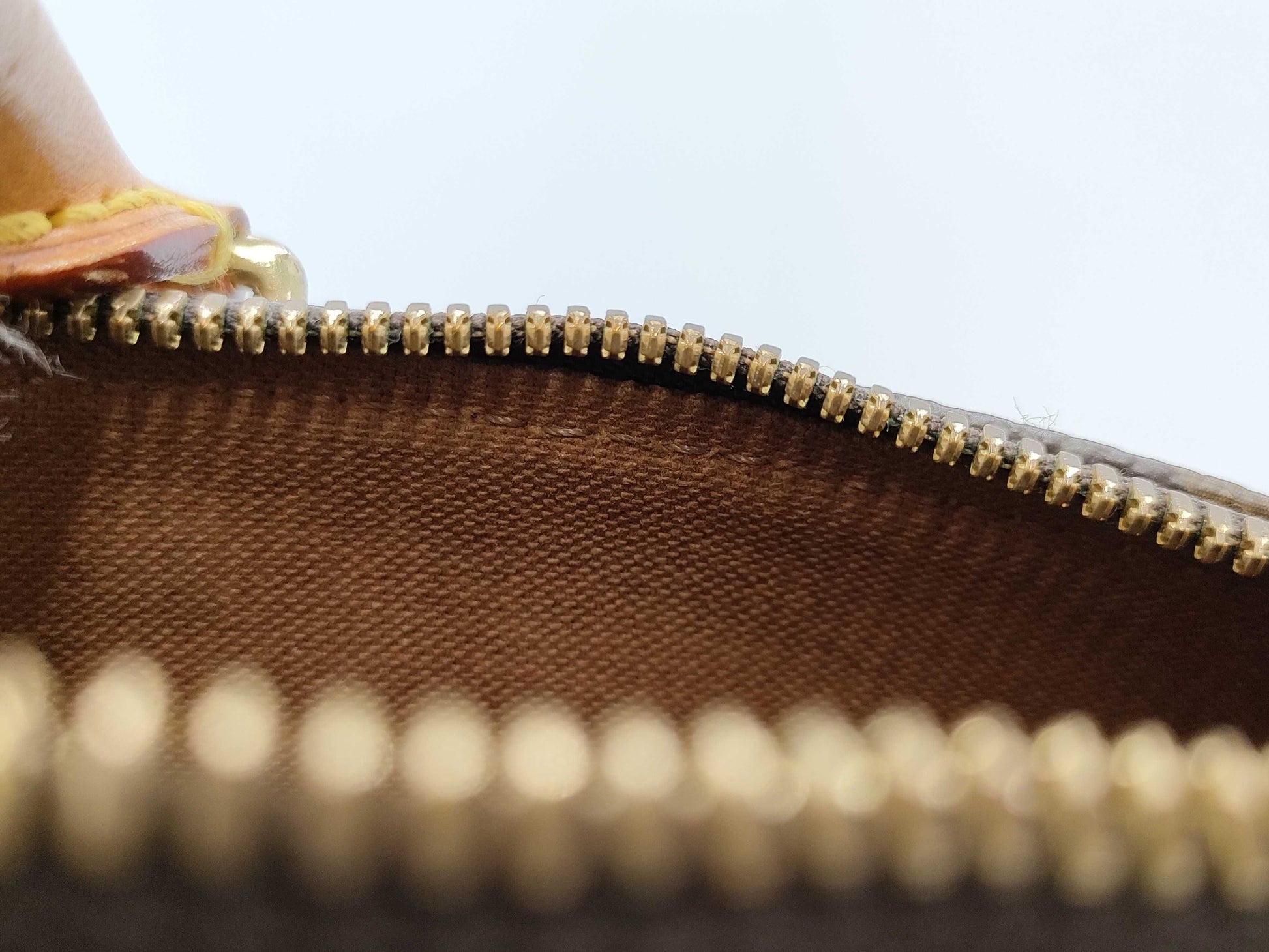 LOUIS VUITTON Monogram M40878 Alma MM Handbag