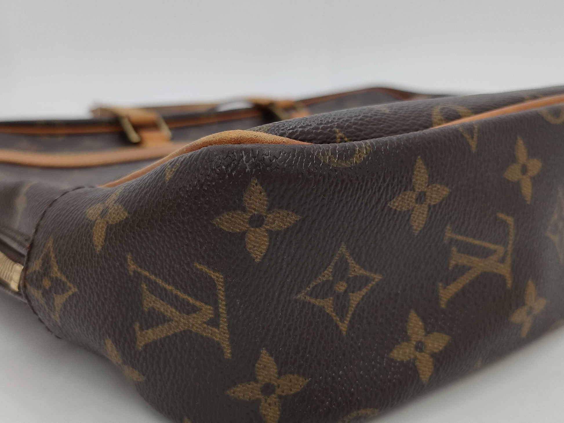 LOUIS VUITTON Monogram M53343 Porte Document Pegasus Handbag