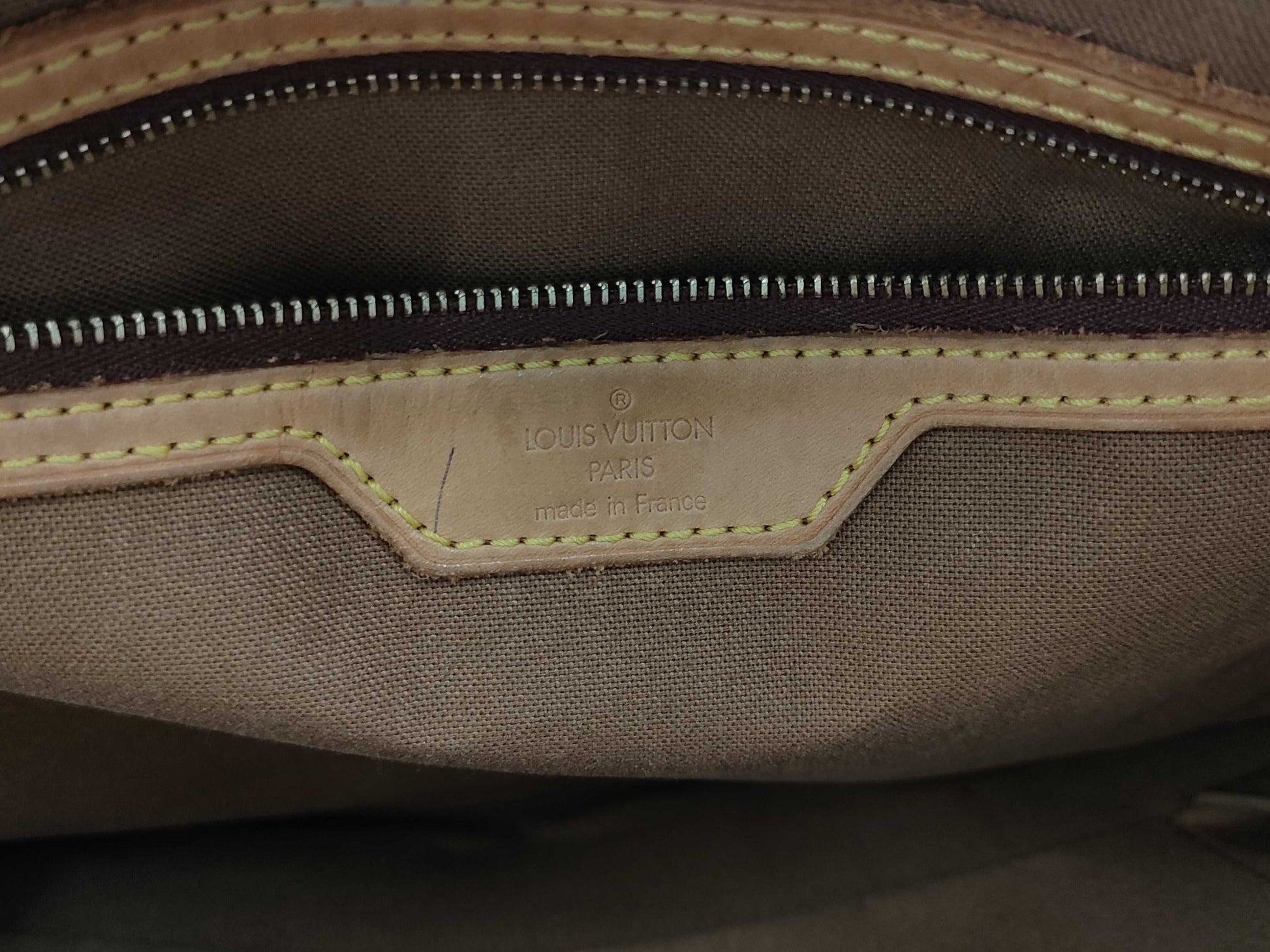 LOUIS VUITTON Monogram M53343 Porte Document Pegasus Handbag