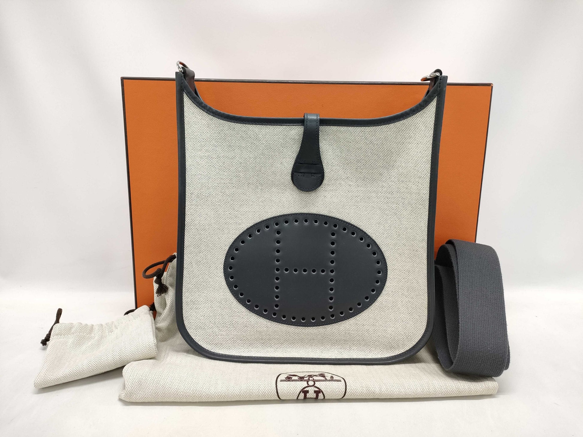 HERMES □K Evelyn Evelyn 1 Toile H Shoulder Bag