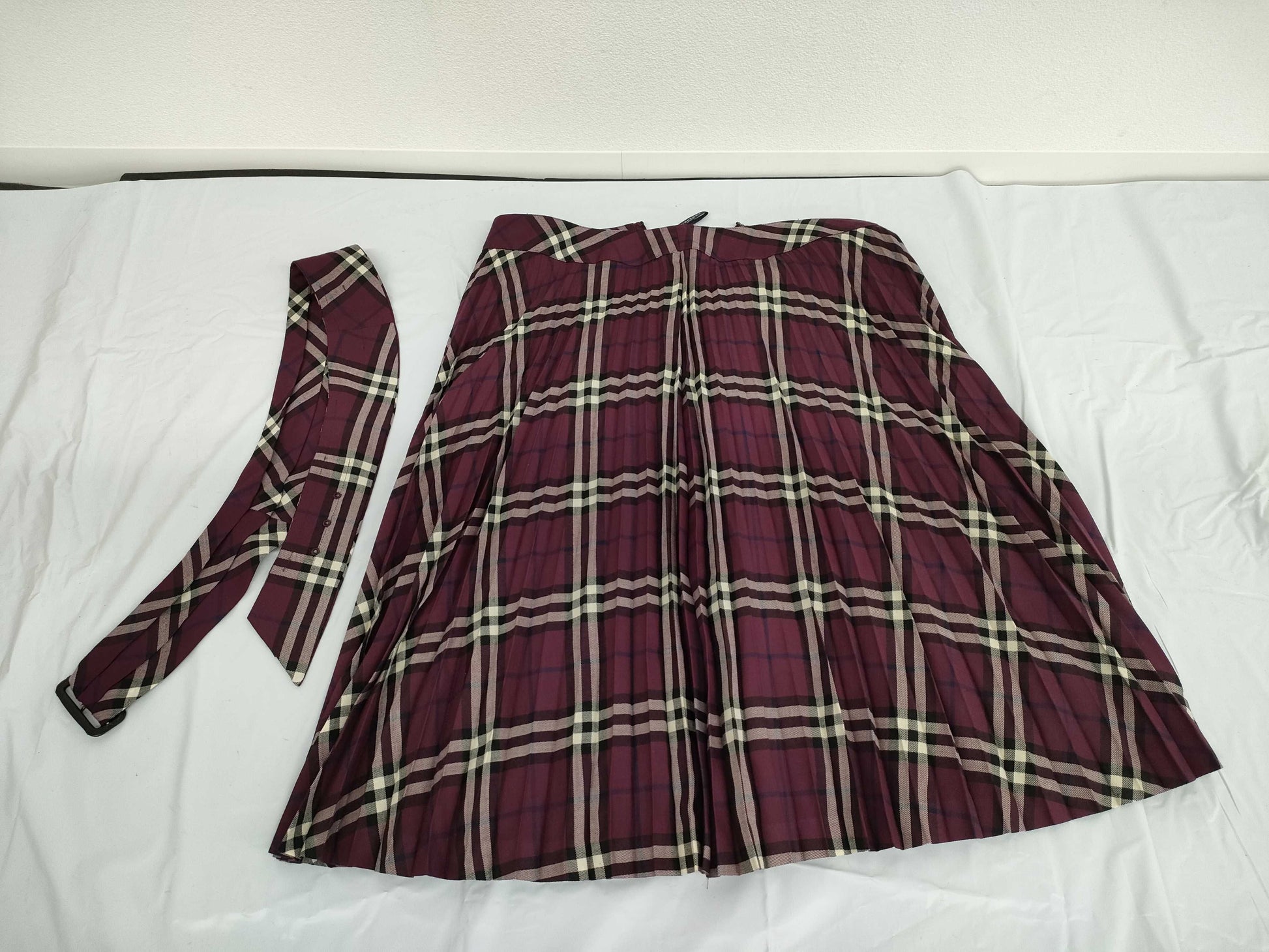 BURBERRY Nova Check Purple Skirt