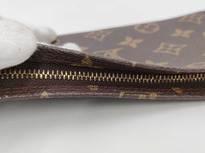 LOUIS VUITTON SP0998 Monogram LV Bucket Pouch / Moderately Damaged Pouch