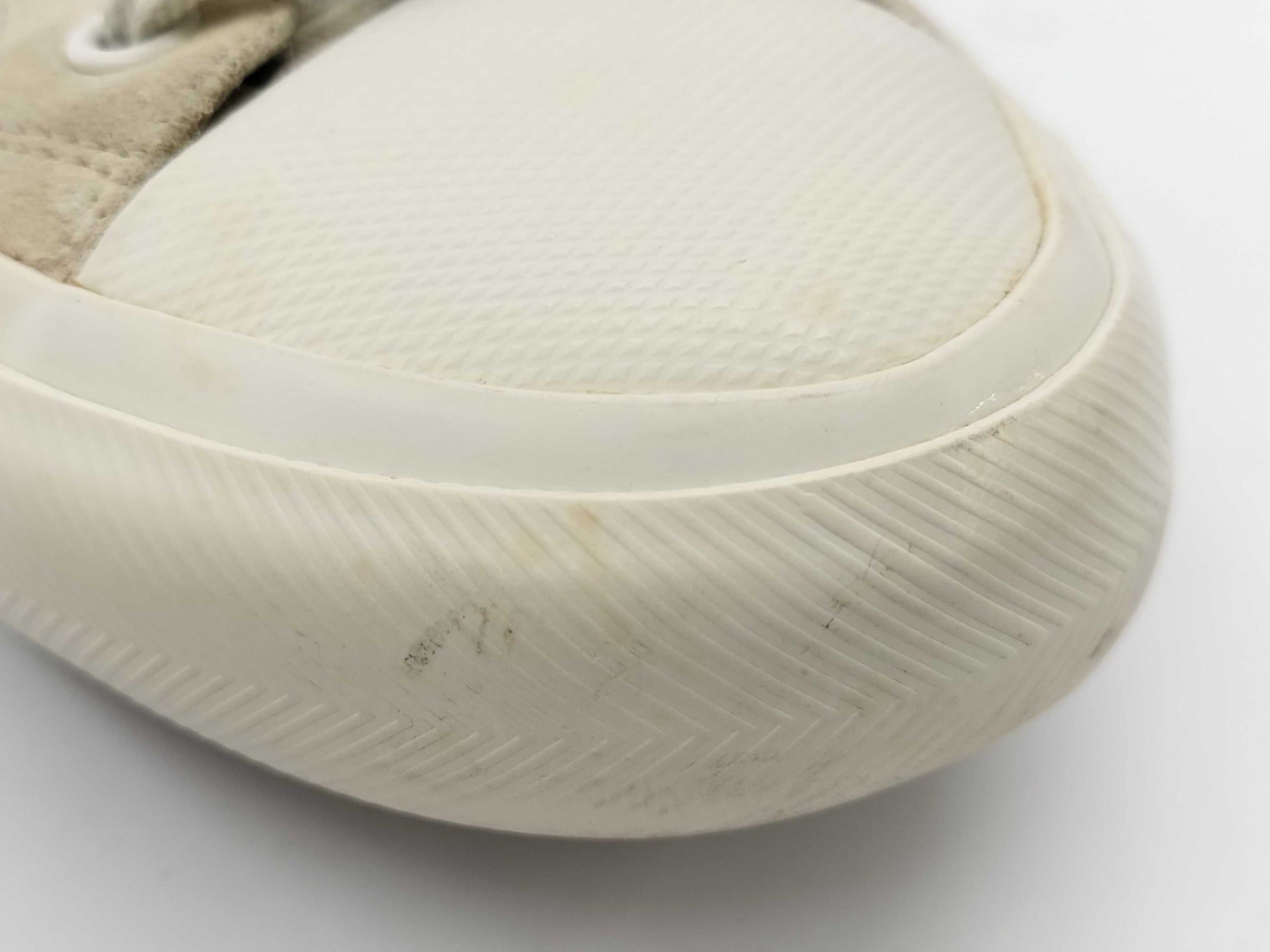 LOUIS VUITTON Tattoo Line Sneakers