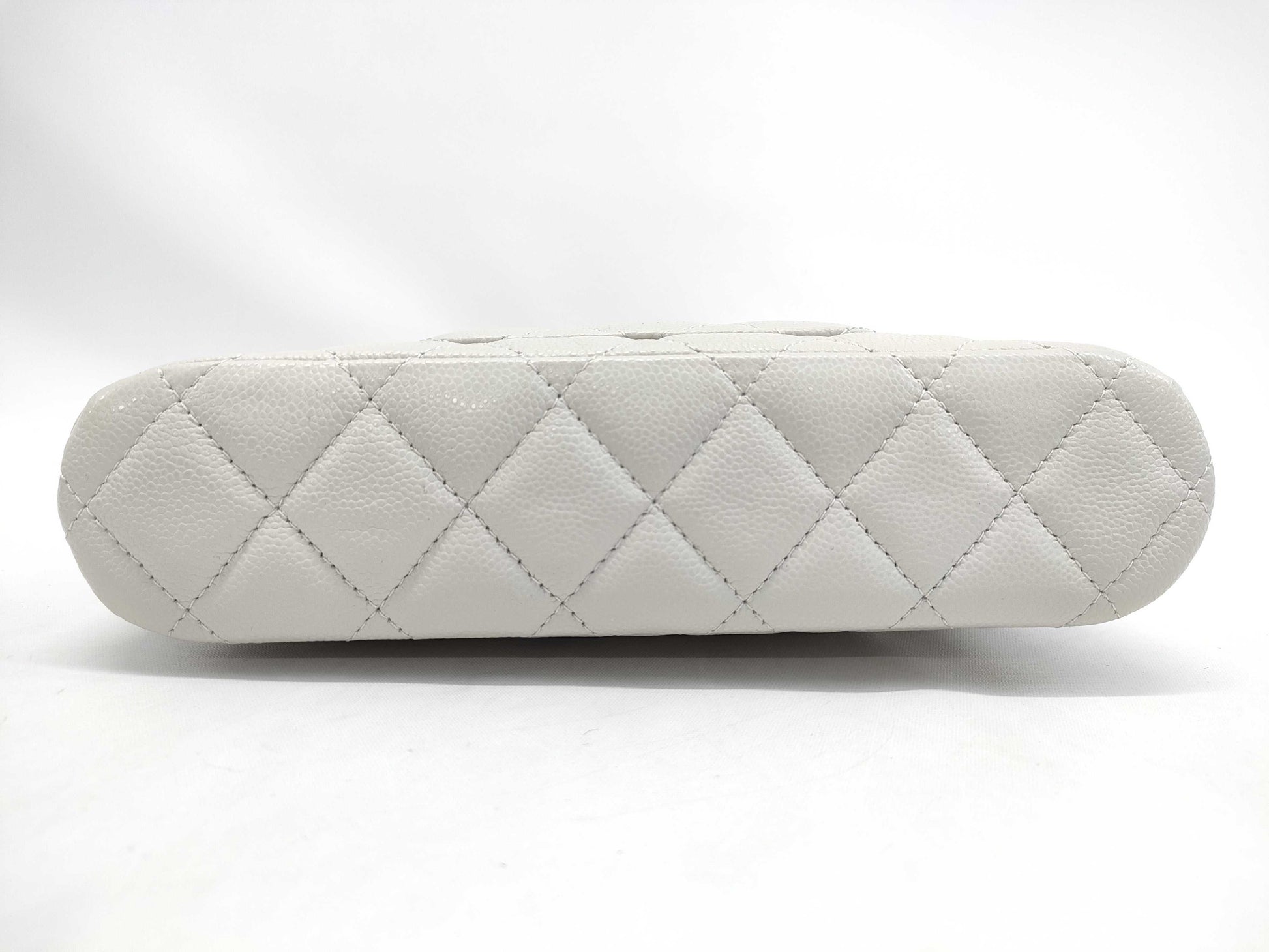 CHANEL Caviar Skin Shoulder Clutch White Shoulder Bag