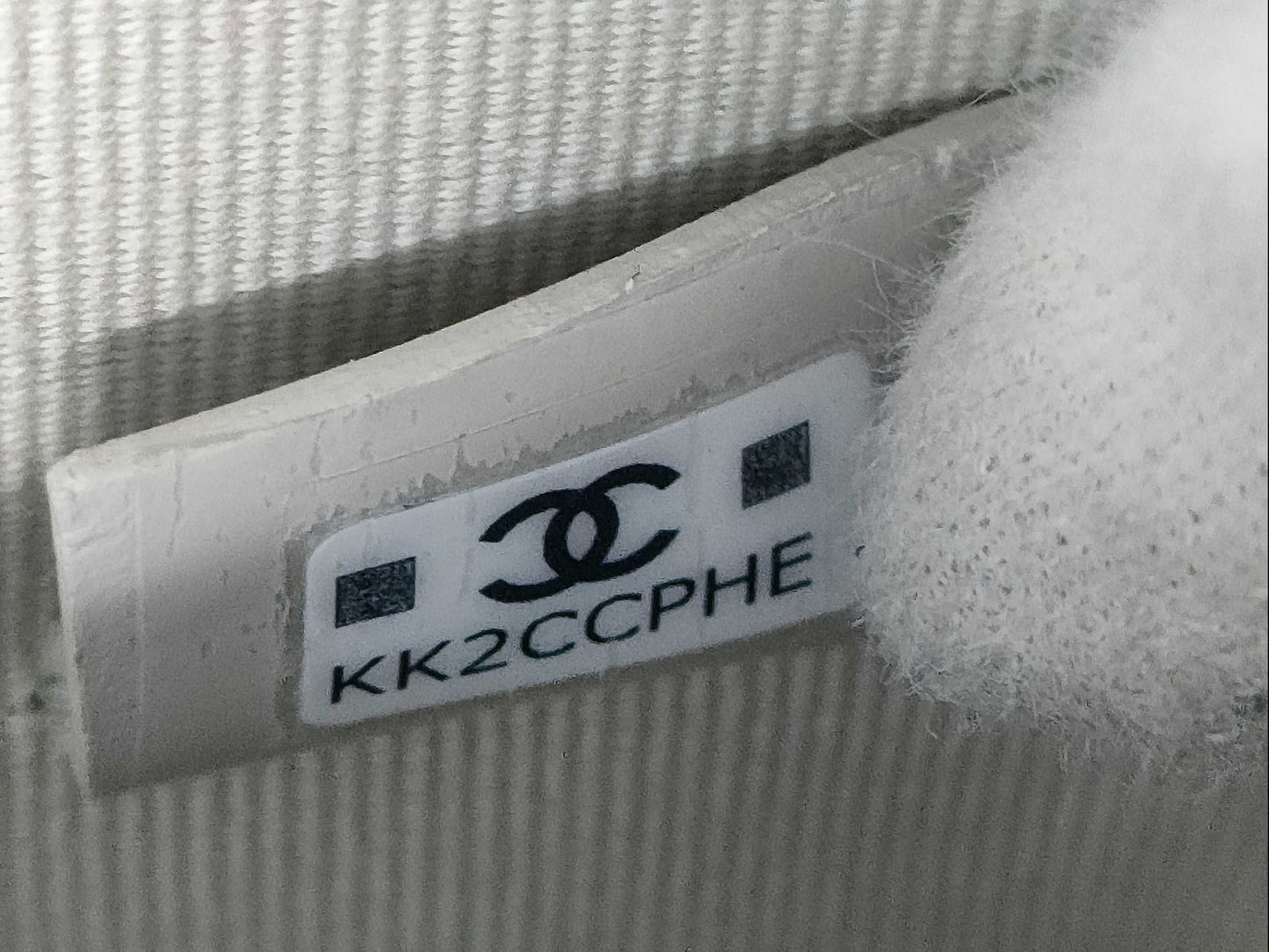 CHANEL Caviar Skin Shoulder Clutch White Shoulder Bag