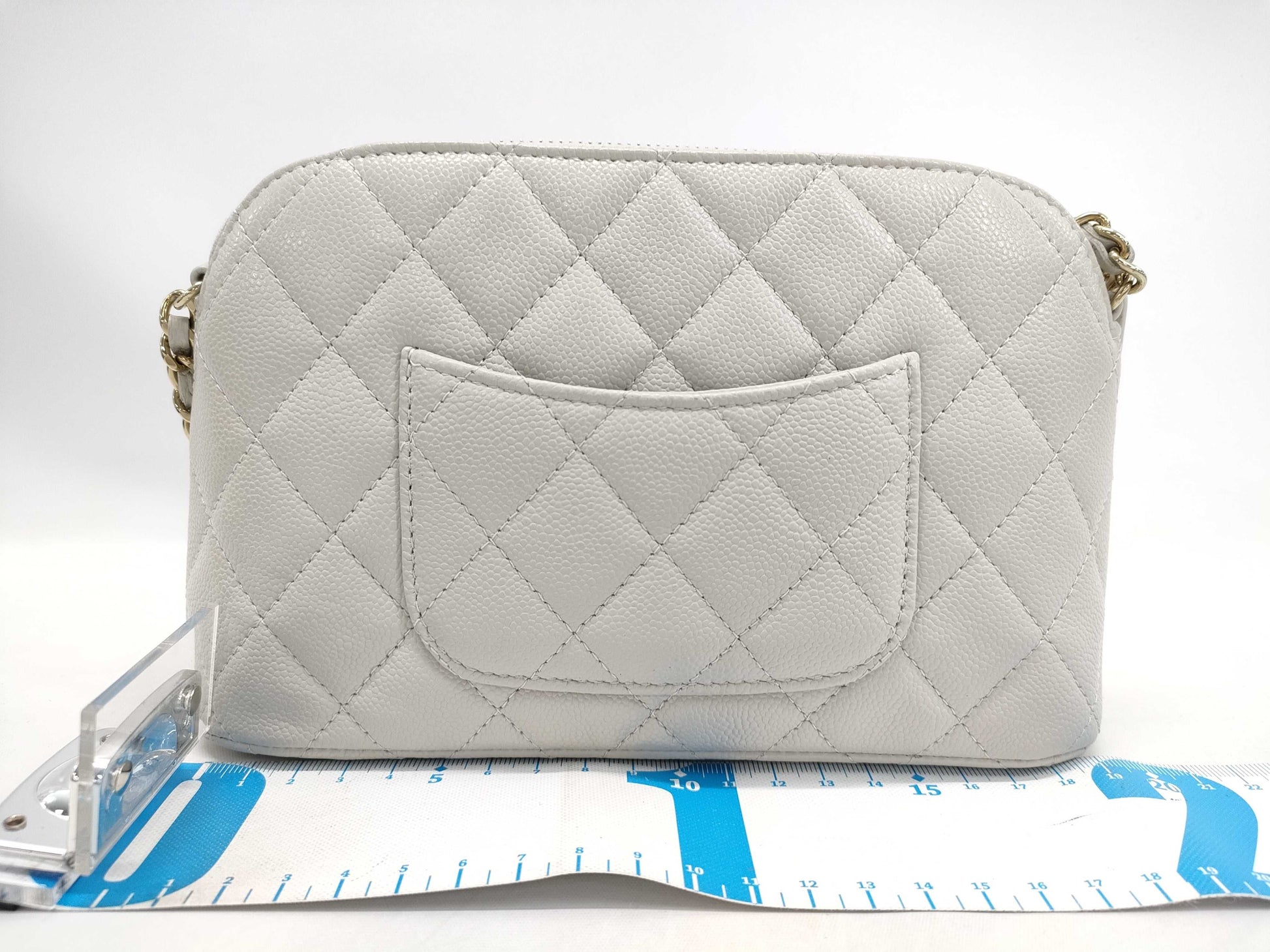 CHANEL Caviar Skin Shoulder Clutch White Shoulder Bag