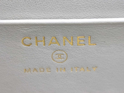 CHANEL Caviar Skin Shoulder Clutch White Shoulder Bag
