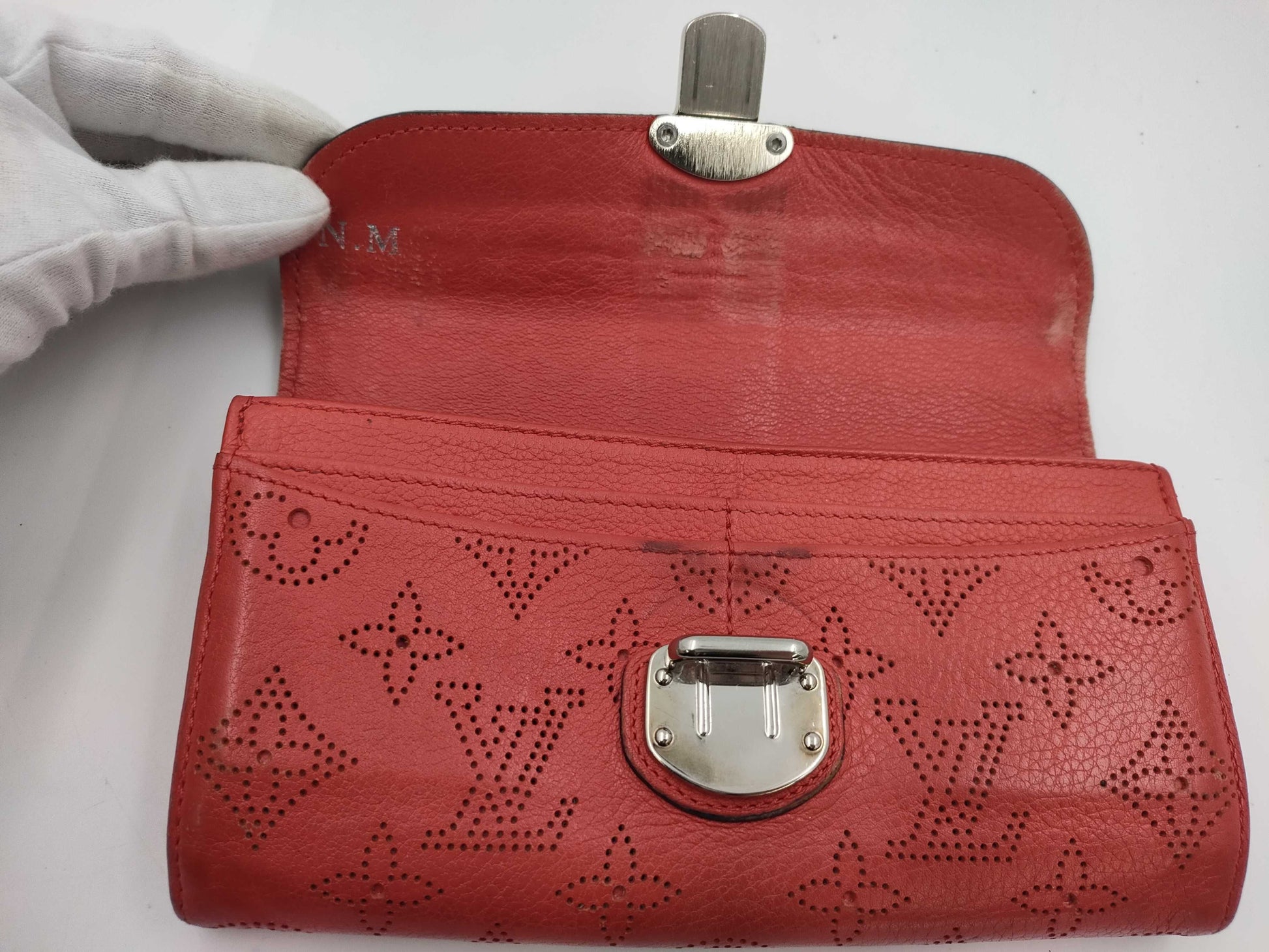 LOUIS VUITTON Mahina Iris TH0183 Wallet
