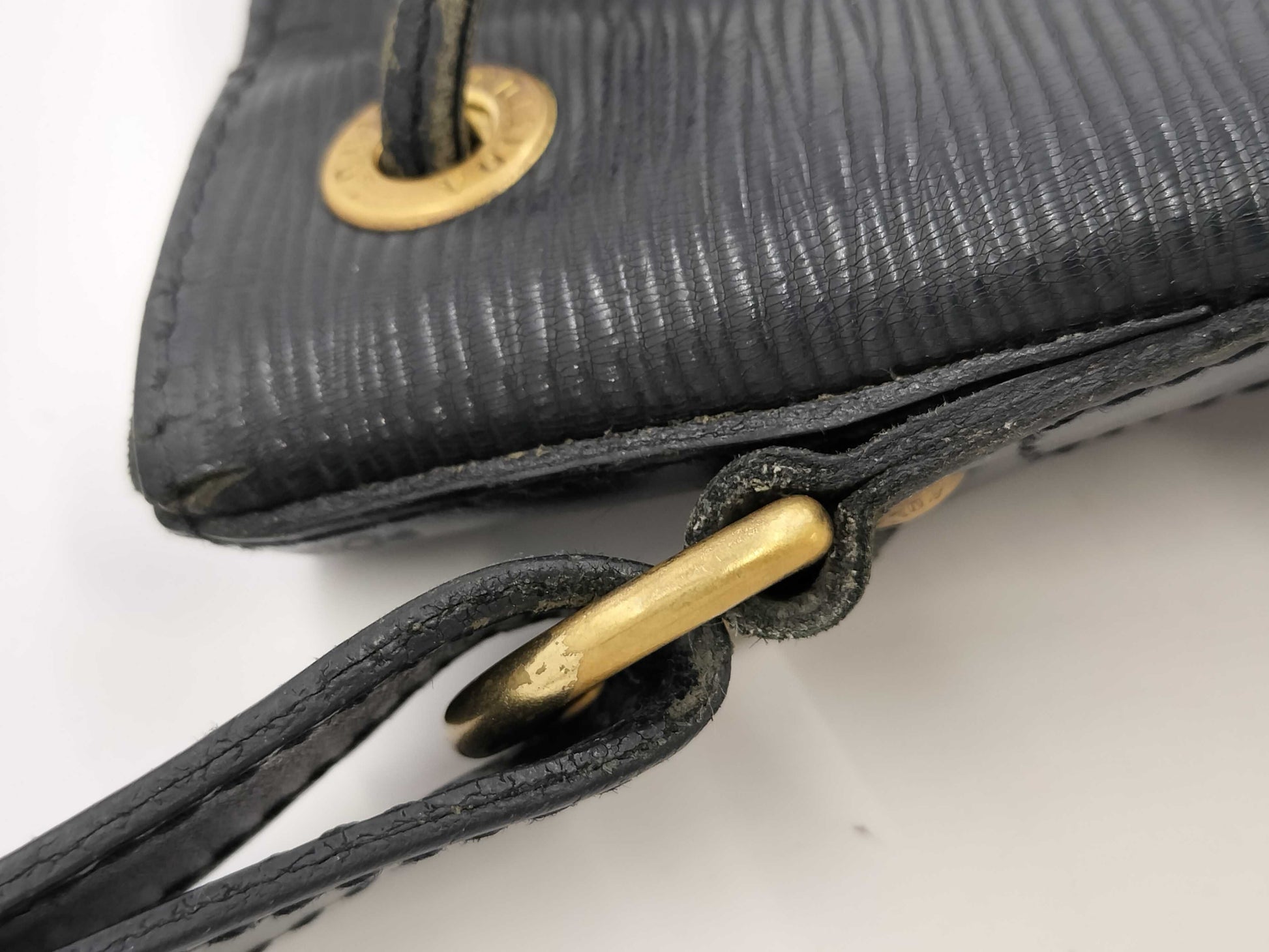 LOUIS VUITTON AR0072 Epi M59002 Noe Shoulder Bag