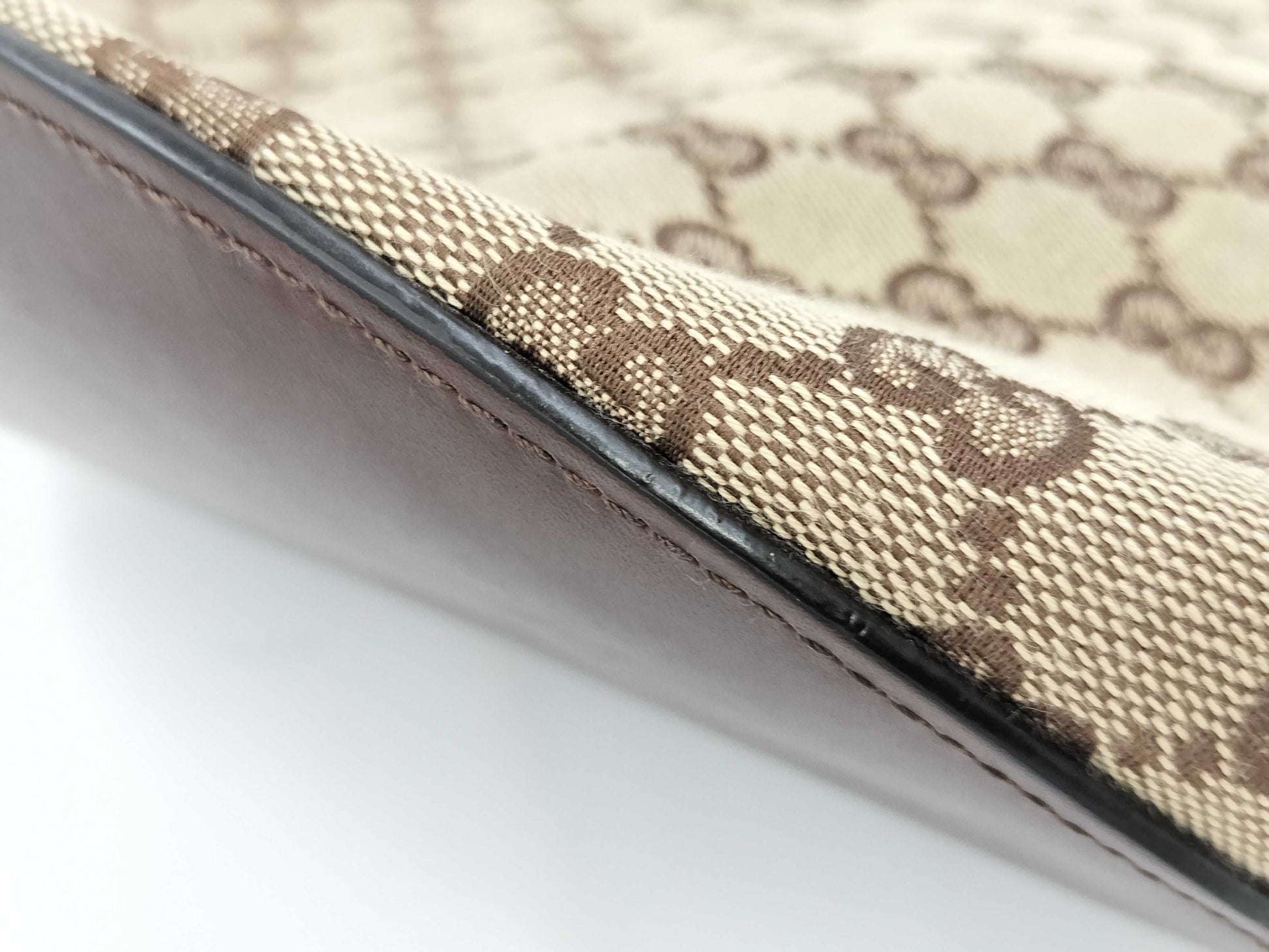 GUCCI GG Canvas 106240 Shoulder Bag