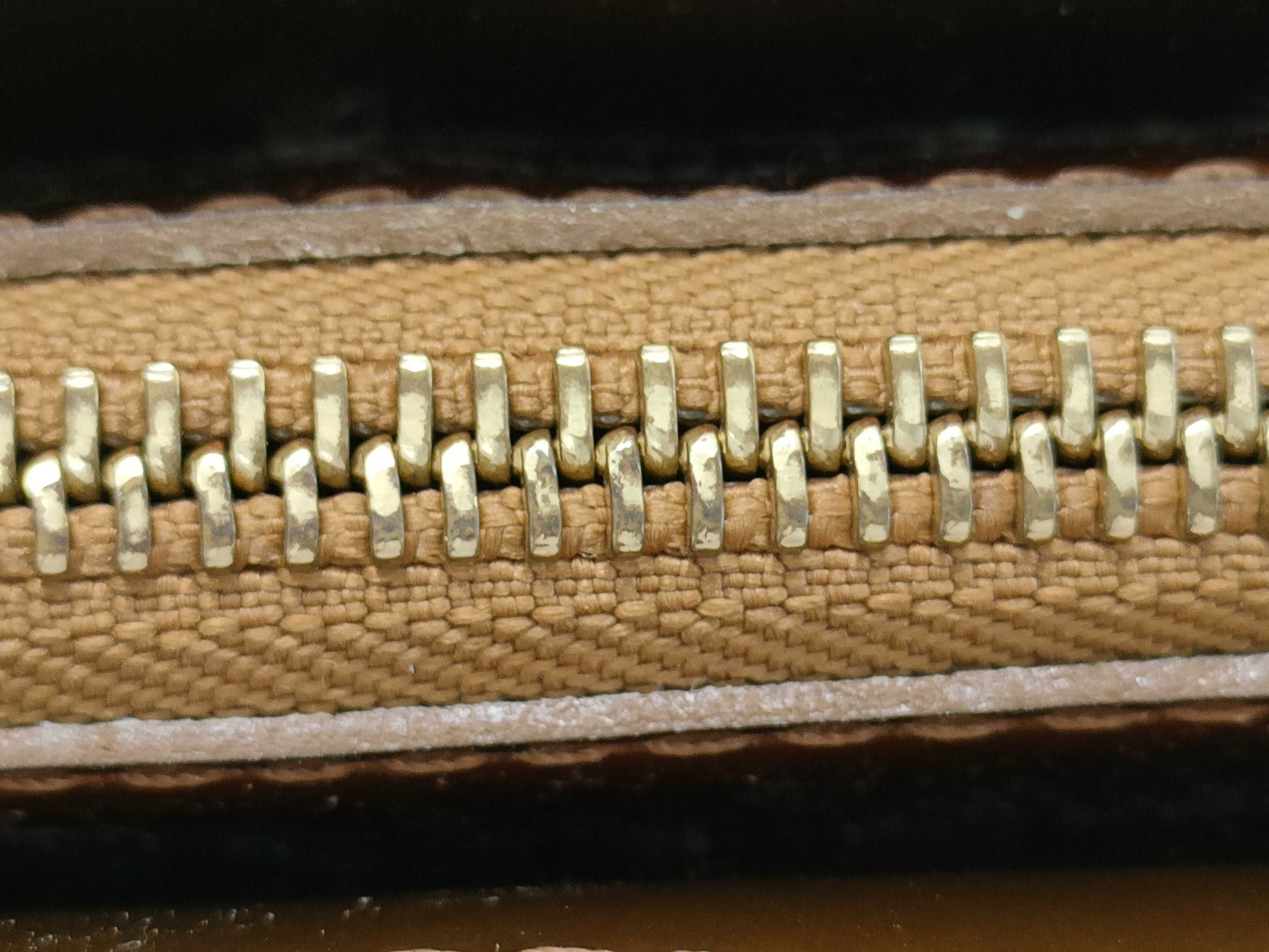 LOUIS VUITTON Vernis Houston Handbag