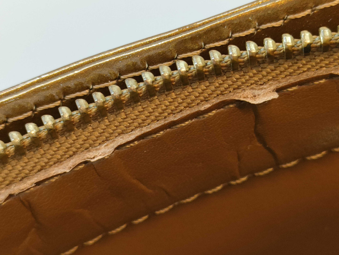 LOUIS VUITTON Vernis Houston Handbag