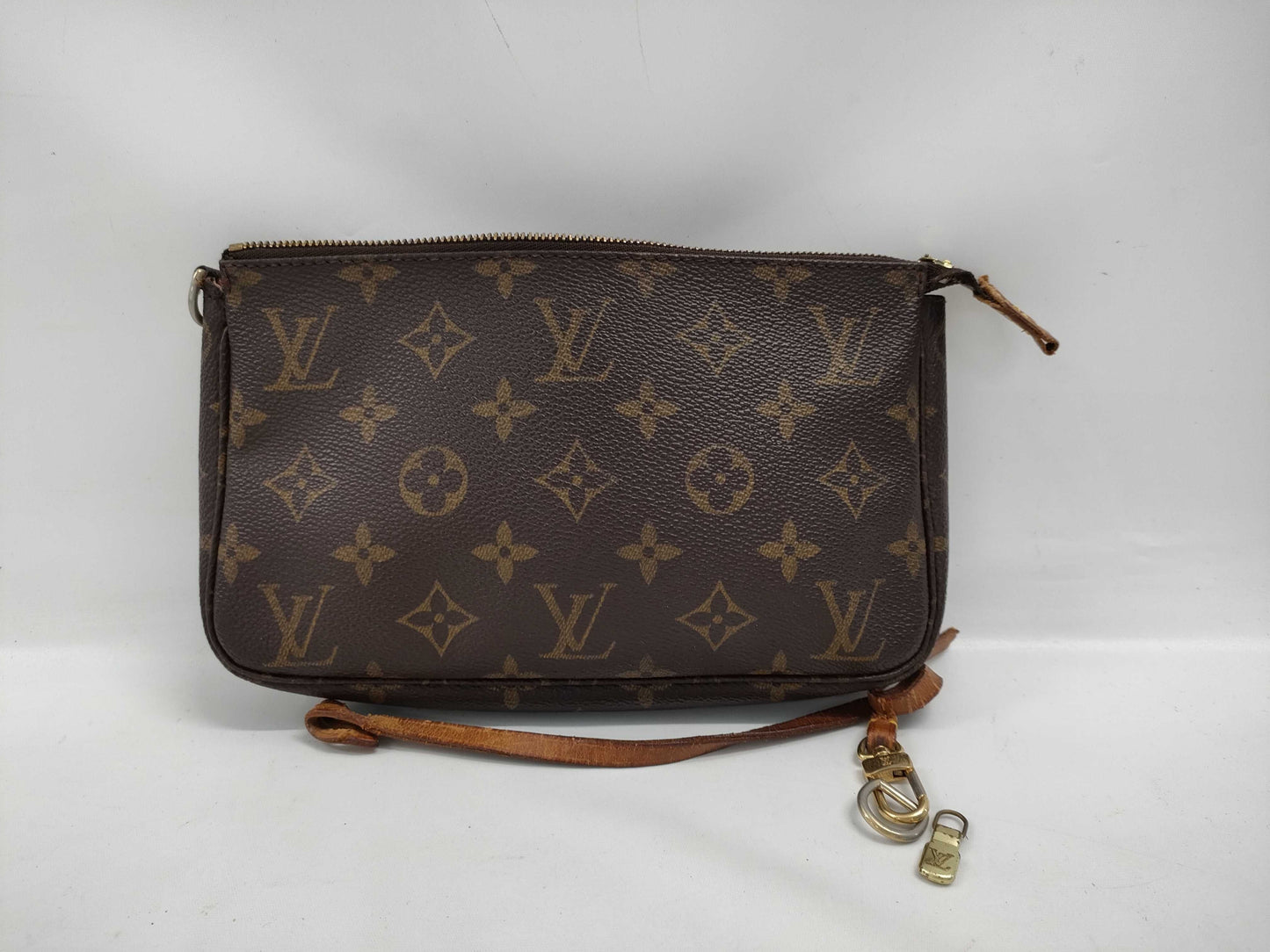 LOUIS VUITTON Monogram M40712 Pochette Accessoires Torn Handbag