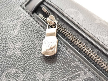 LOUIS VUITTON Monogram M46035 Discovery Bumbag Waist Bag