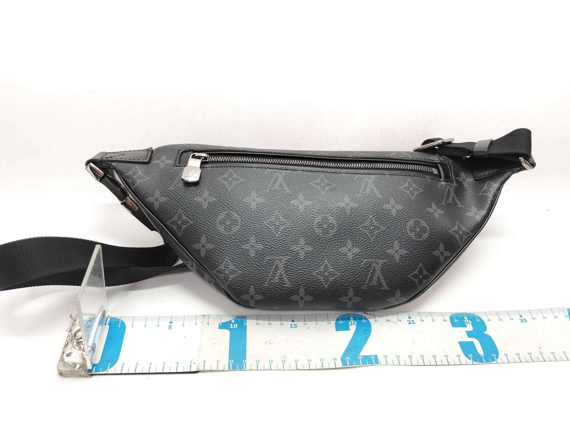 LOUIS VUITTON Monogram M46035 Discovery Bumbag Waist Bag