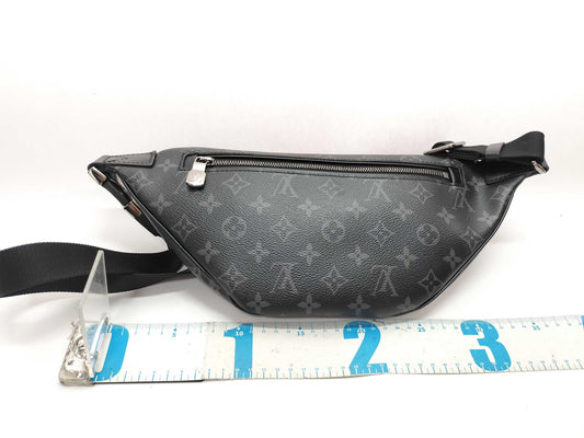 LOUIS VUITTON Monogram M46035 Discovery Bumbag Waist Bag