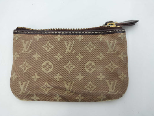 LOUIS VUITTON Pochette Cle Pouch
