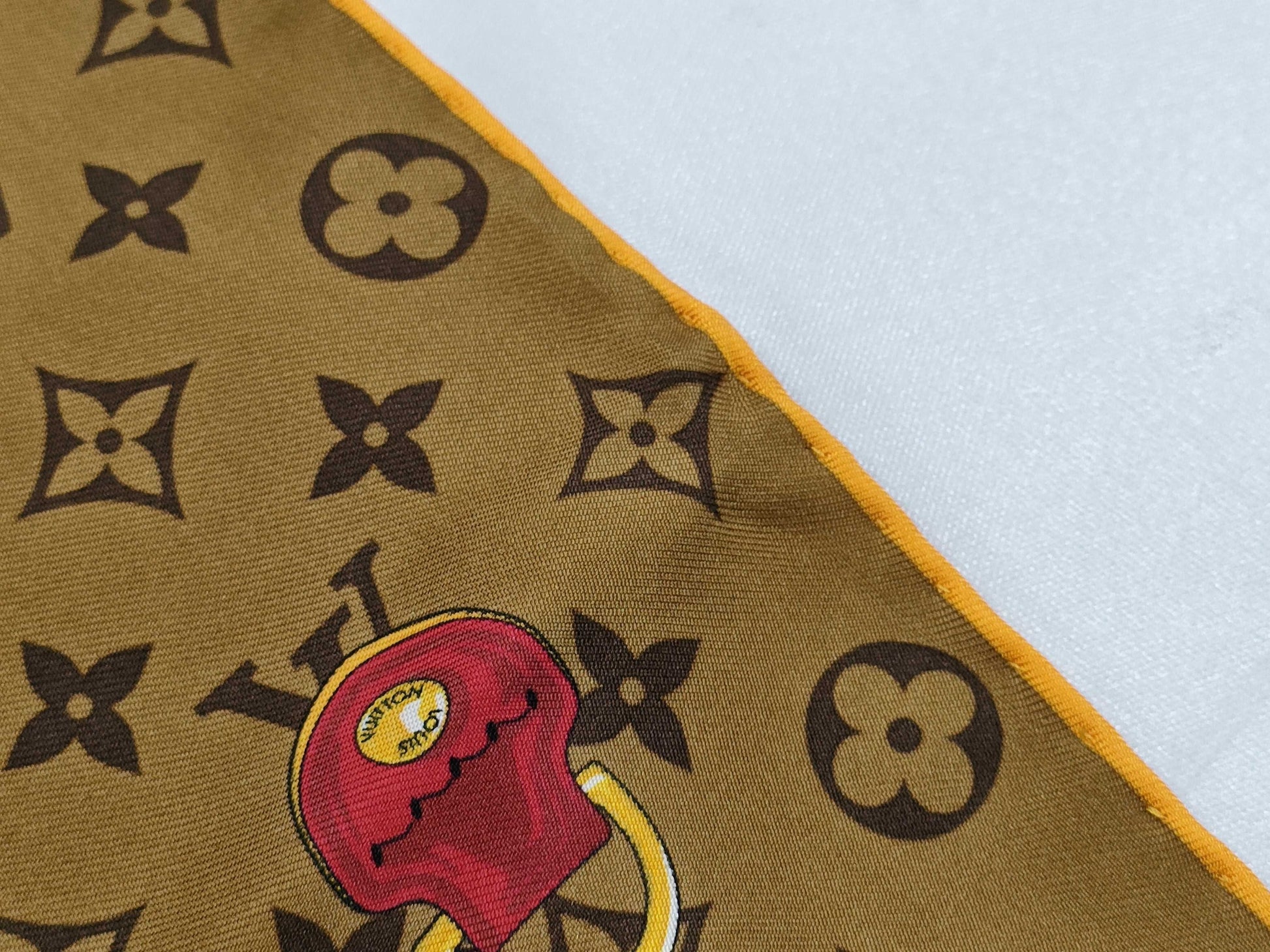 LOUIS VUITTON Monogram Pink Scarf