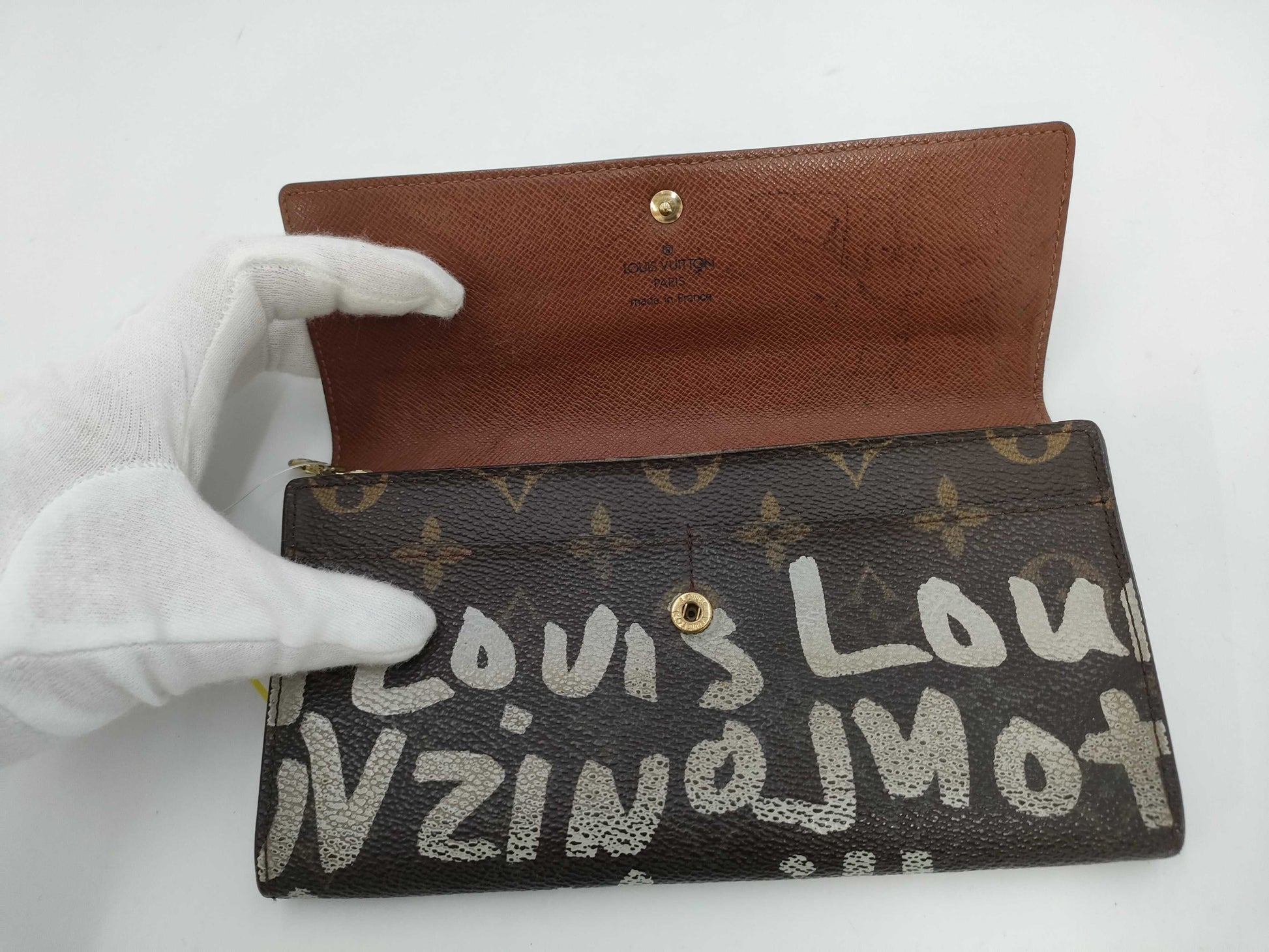 LOUIS VUITTON Monogram Graffiti Portefeuille Sarah*1 Wallet