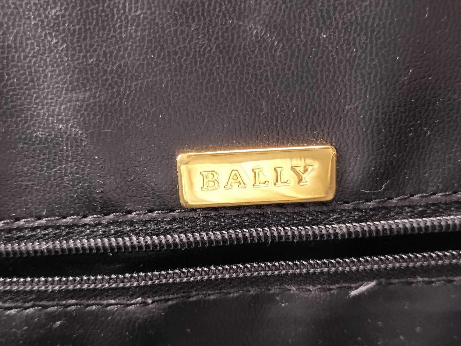 BALLY Leather 2-Way Handbag