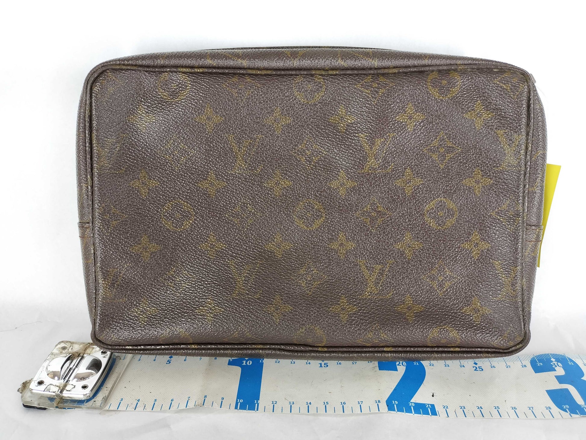 LOUIS VUITTON Monogram True Toilet 25 Pouch