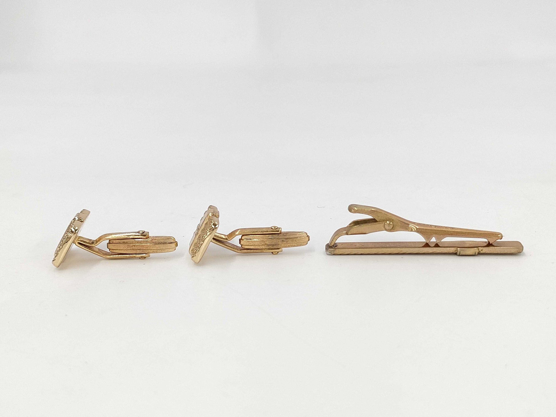 Dior Gold Logo Tie Pin Cufflinks Set Other Accessories