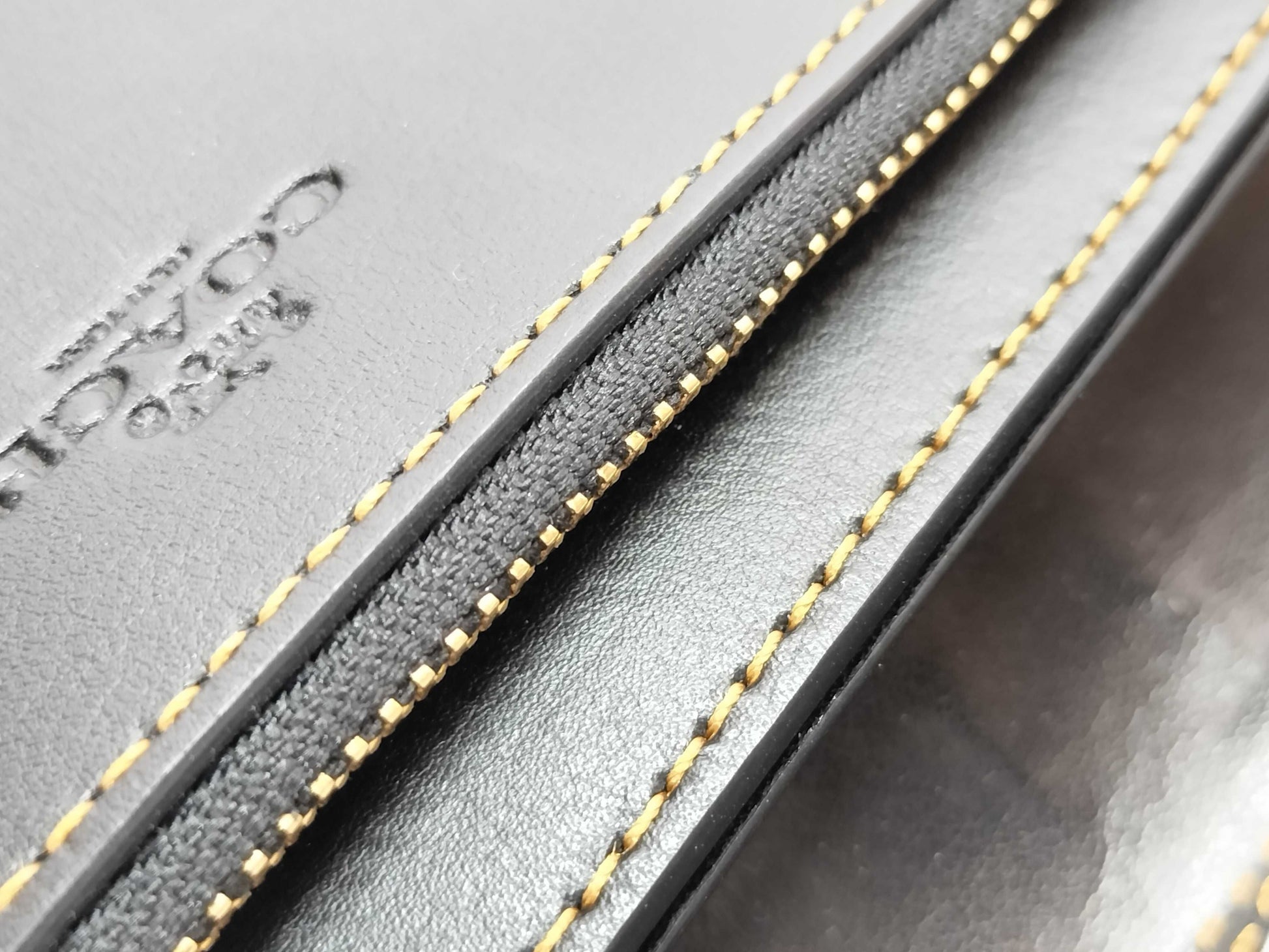 COACH Signature Shoulder Wallet Leather Shoulder Bag