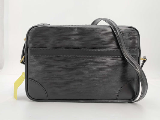 LOUIS VUITTON Epi M52302 Trocadero/Noir Shoulder Bag
