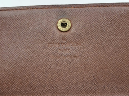 LOUIS VUITTON Monogram Portefeuille Sarah Wallet