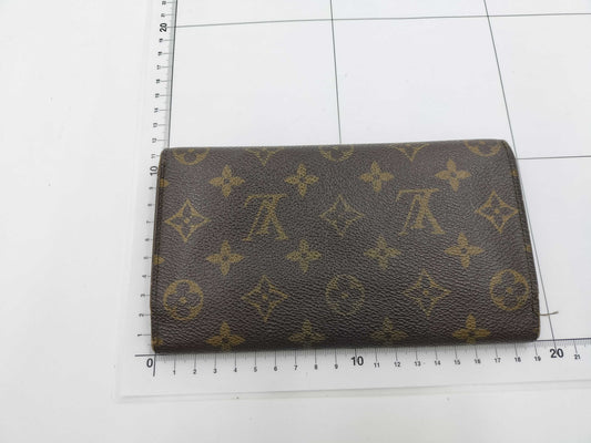 LOUIS VUITTON Monogram Portefeuille Sarah Wallet