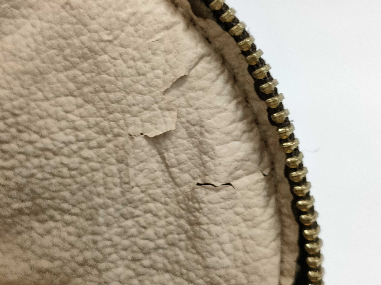 LOUIS VUITTON Monogram Pochette Cosmetic Pouch