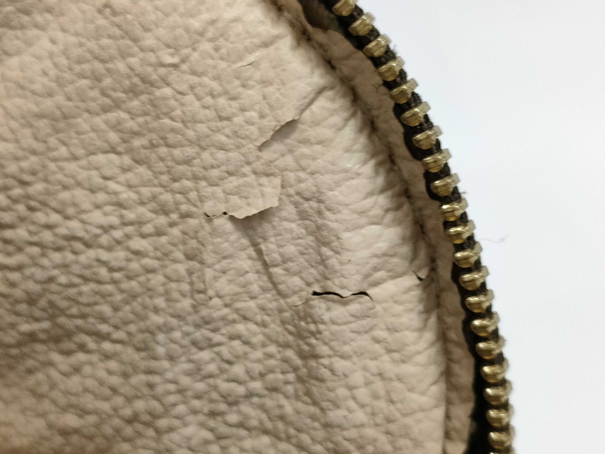 LOUIS VUITTON Monogram Pochette Cosmetic Pouch