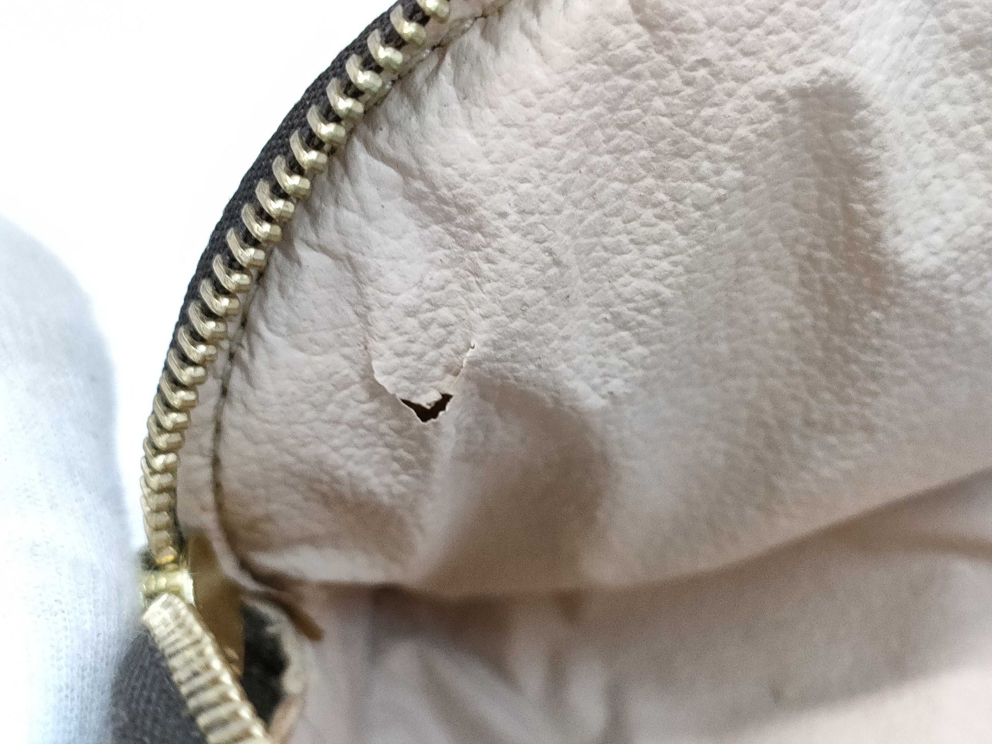 LOUIS VUITTON Monogram Pochette Cosmetic Pouch