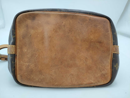 LOUIS VUITTON Monogram M42224 Noe Shoulder Bag