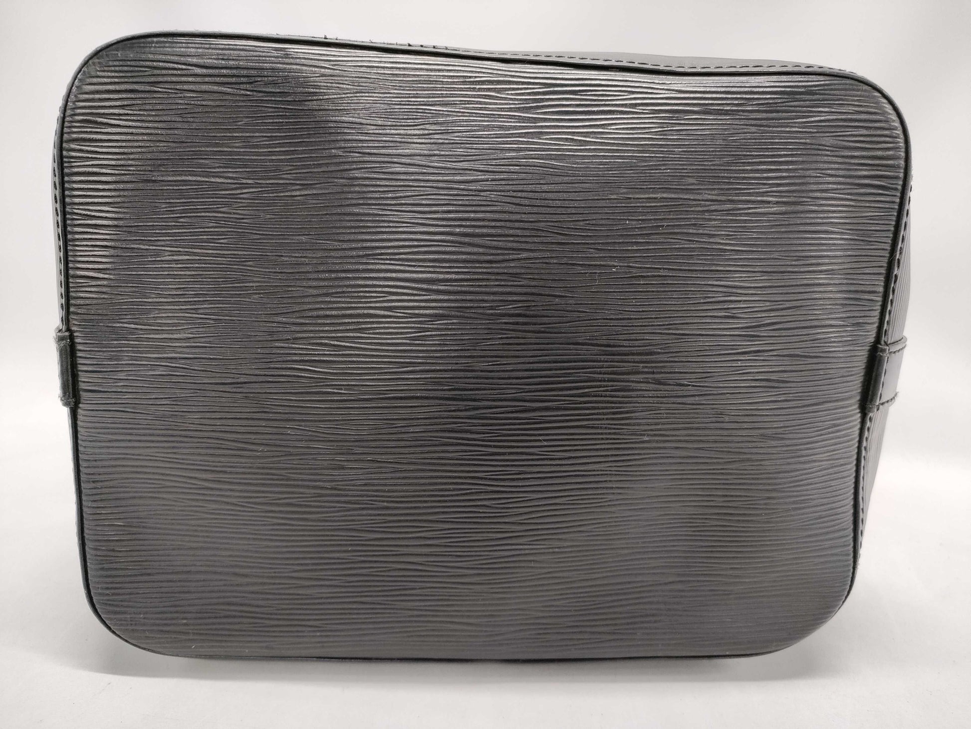 LOUIS VUITTON Epi Petit Noe Shoulder Bag