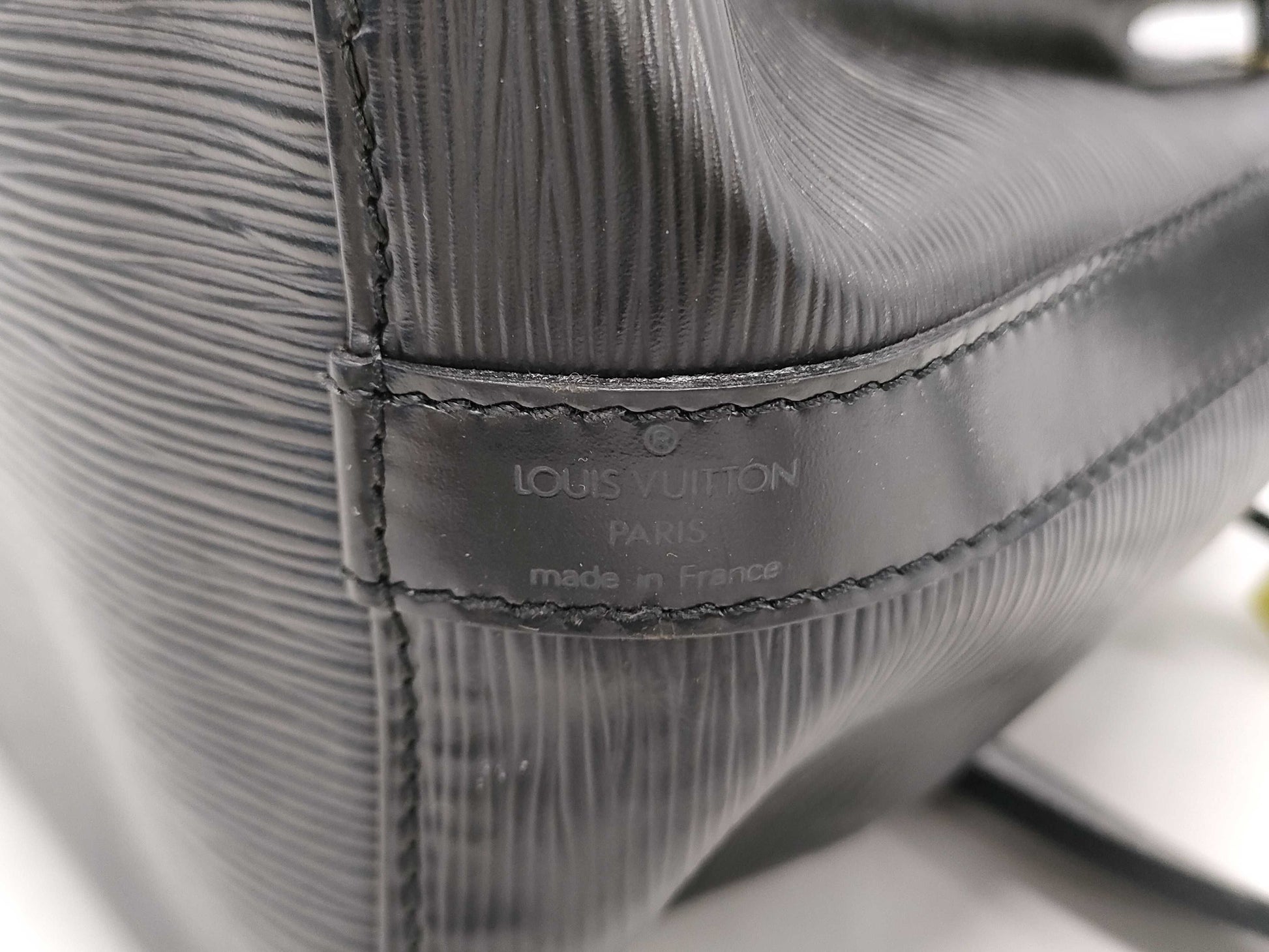 LOUIS VUITTON Epi Petit Noe Shoulder Bag