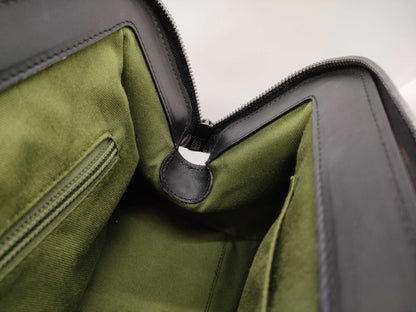 Salvatore Ferragamo Gancini AU-21 5819 Leather Tote Bag
