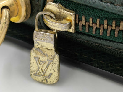 LOUIS VUITTON Taiga M30184 Baikal Second Bag