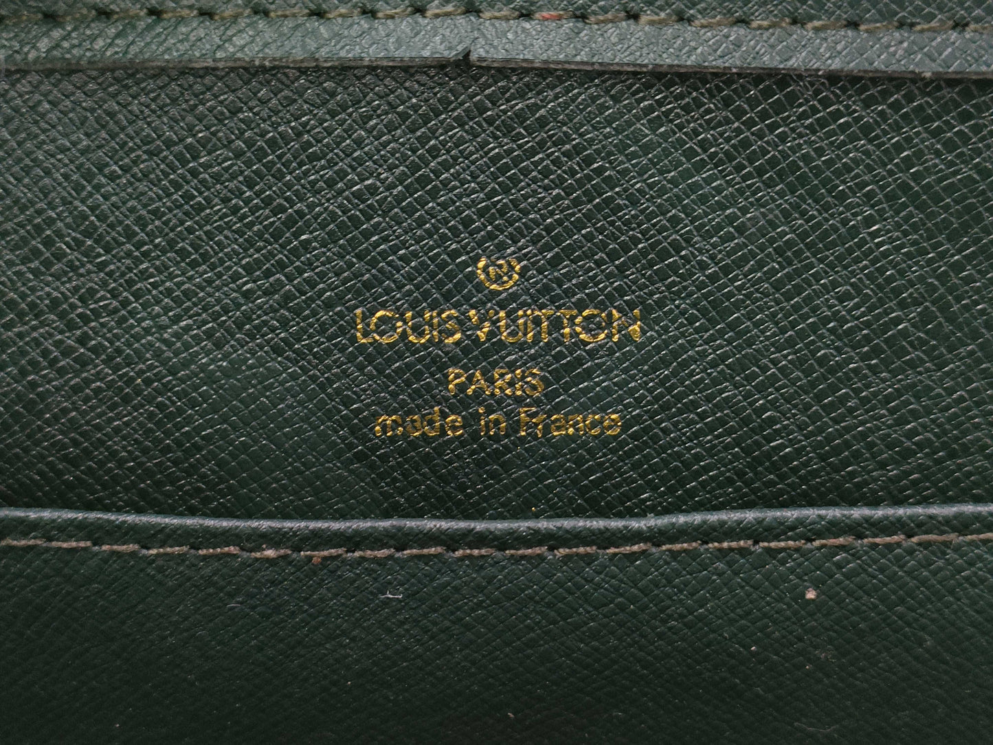 LOUIS VUITTON Taiga M30184 Baikal Second Bag