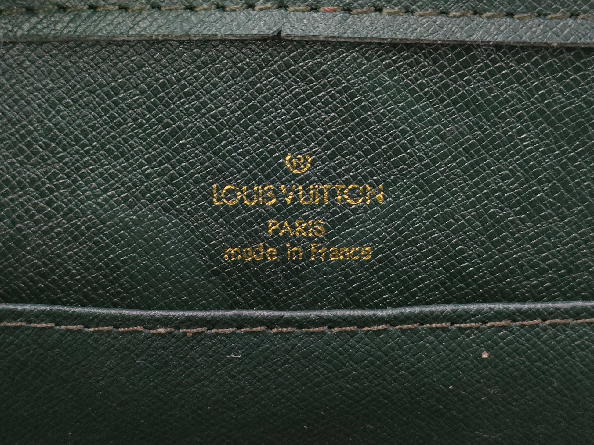 LOUIS VUITTON Taiga M30184 Baikal Second Bag