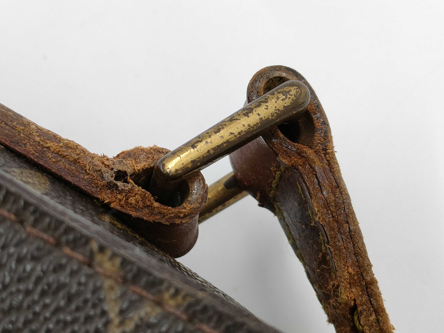LOUIS VUITTON Monogram Saint-Cloud Shoulder Bag