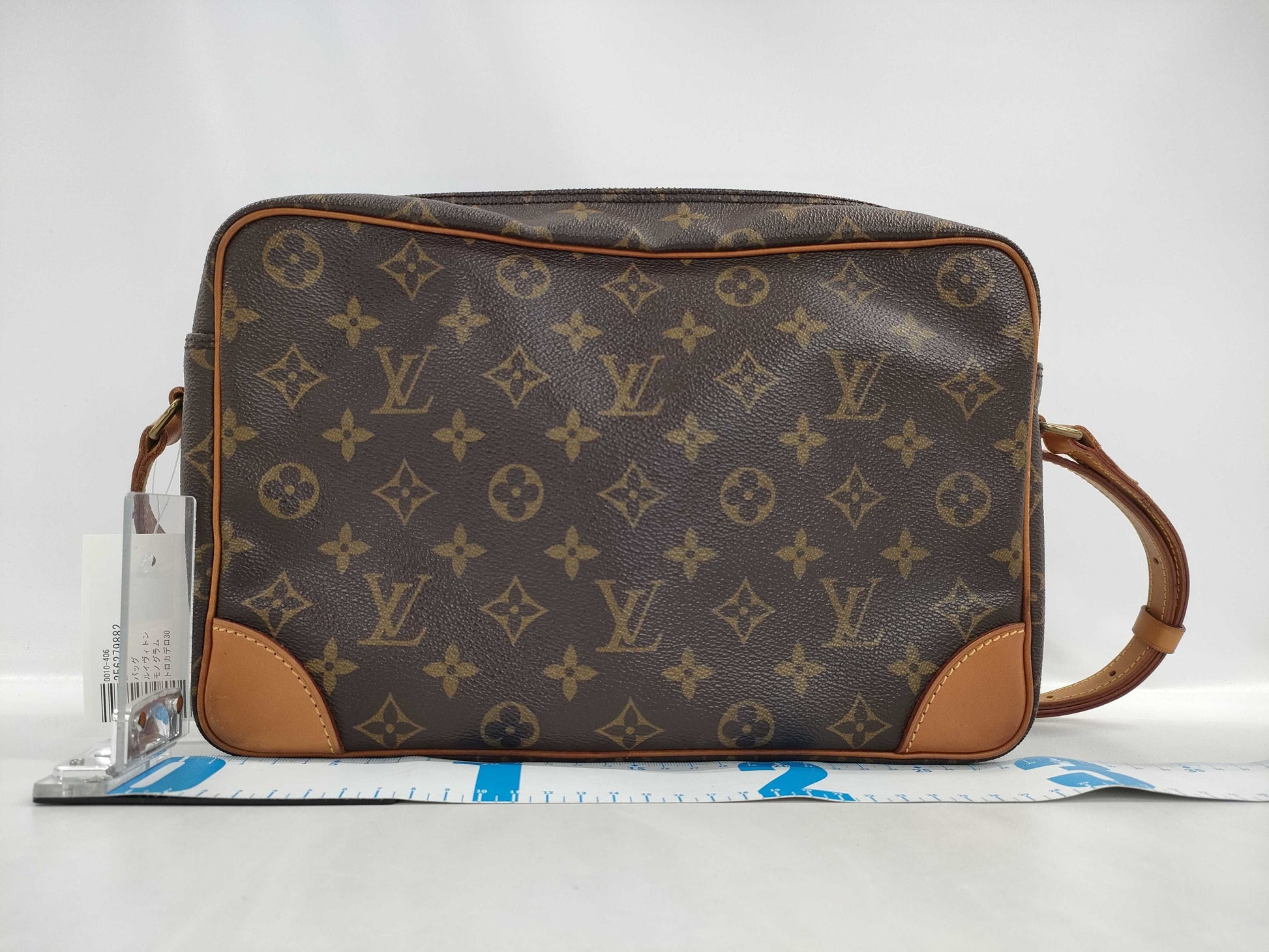LOUIS VUITTON Monogram Trocadero 30 Shoulder Bag