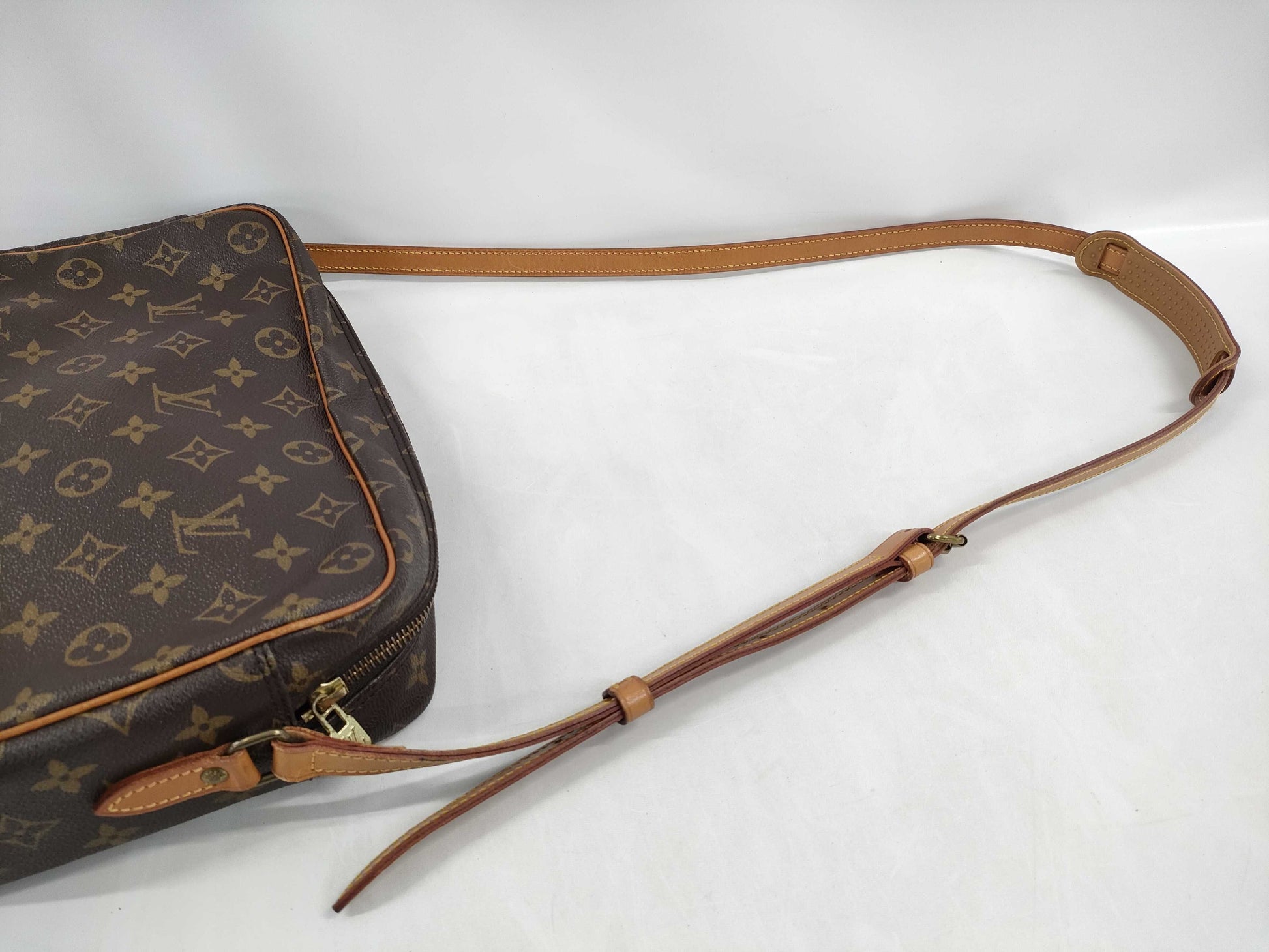 LOUIS VUITTON Monogram Trocadero 30 Shoulder Bag