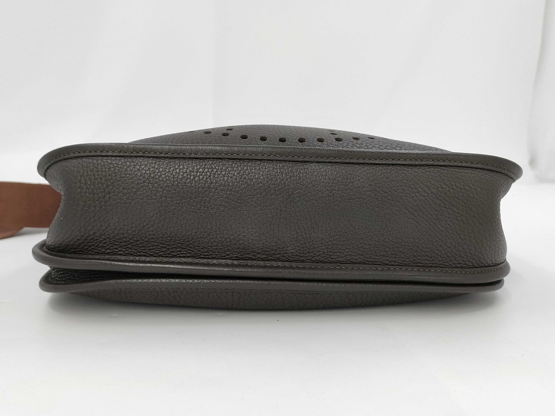 HERMES Evelyn PM? I Stamp, Made in 2005 Shoulder Bag