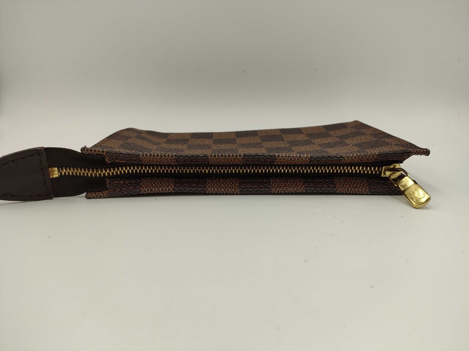 LOUIS VUITTON AR0918 Damier Pouch Pouch