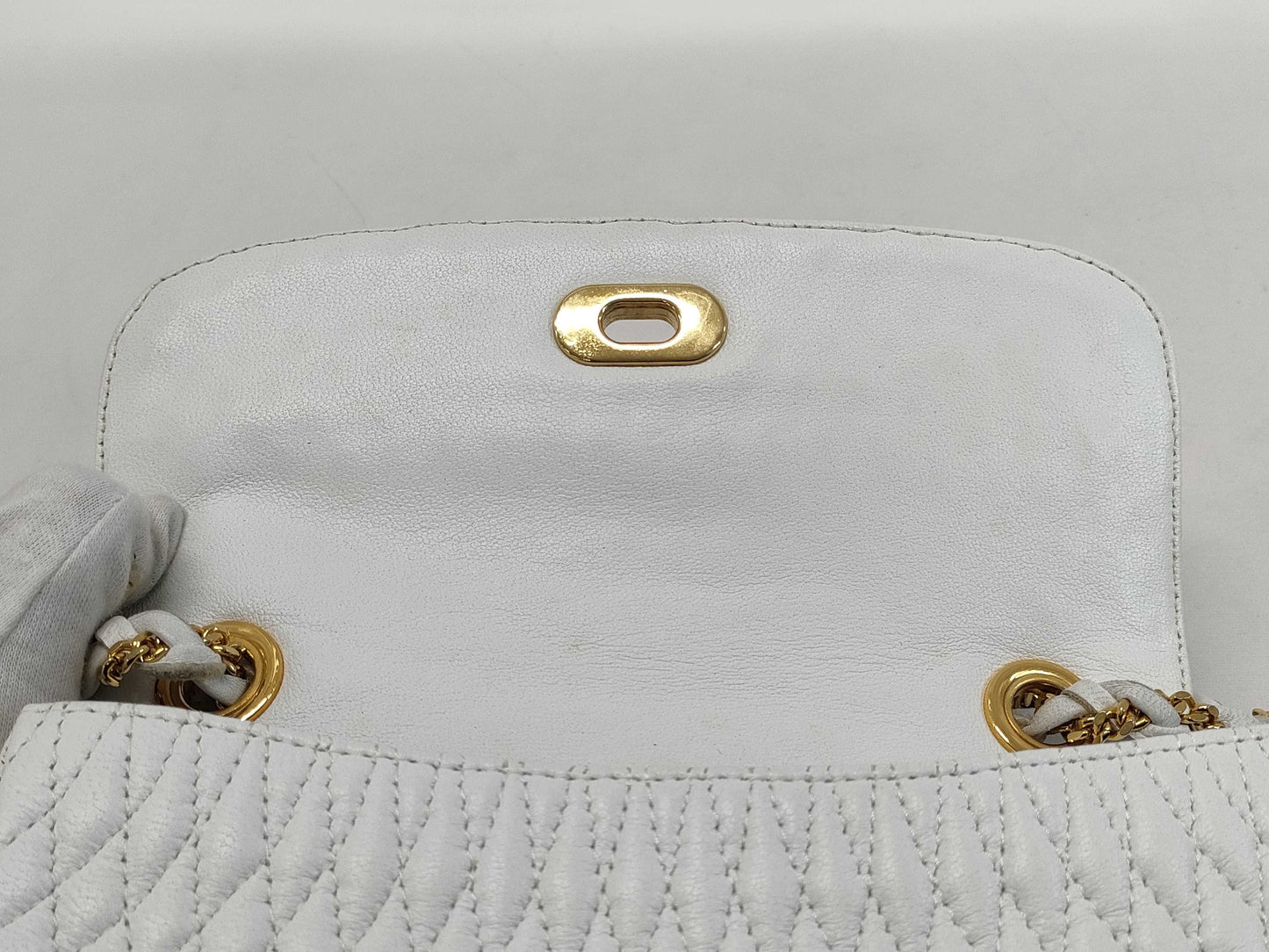 BALLY Quilted Shoulder Bag