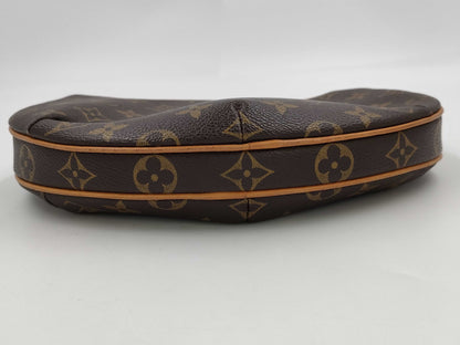 LOUIS VUITTON Monogram Pochette Croissant Handbag