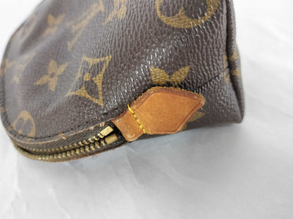 LOUIS VUITTON Monogram Pochette Cosmetic Pouch